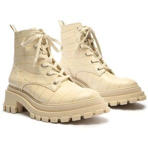 Schutz Orly Combat Boot In Egg Shell Cream. Size 10